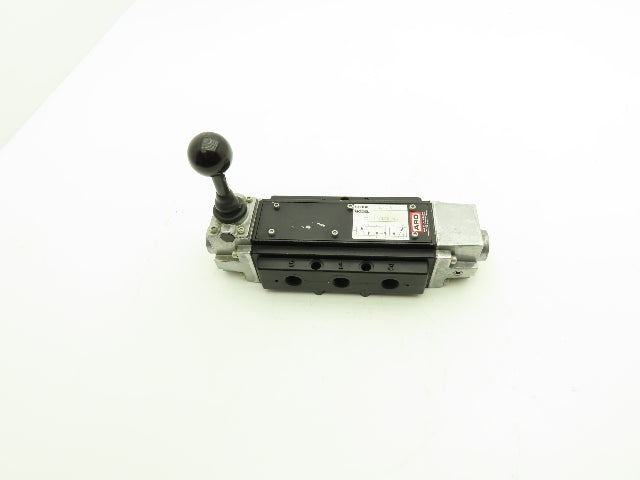 ARO Direction Control Valve Manual Pneumatic  5/3 Pos 3/8" NPT Maintained