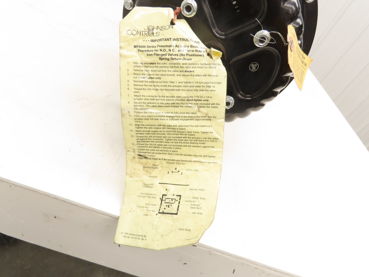 Johnson Controls VG2831WN+867E01 3-Way Globe Valve 5" Flanged Pneumatic Actuator