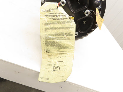 Johnson Controls VG2831WN+867E01 3-Way Globe Valve 5" Flanged Pneumatic Actuator