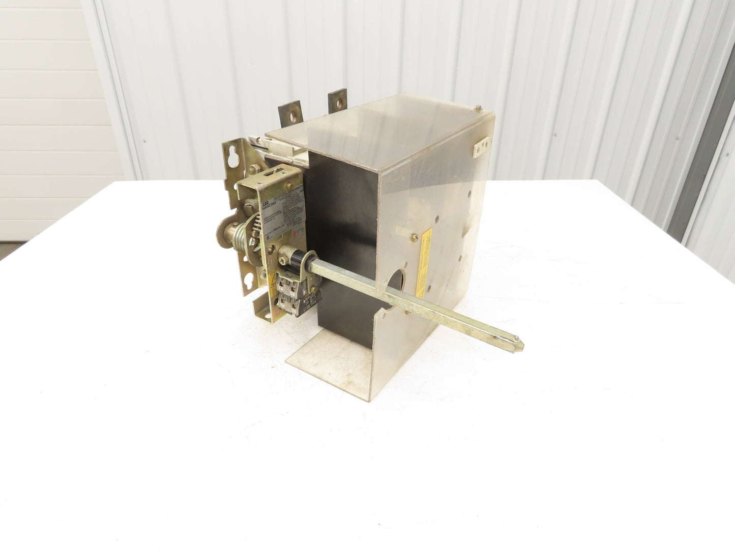 ABB OESA-F600JT6-2 Fusible Disconnect Switch 600A 600VAC 2 Pole Fused