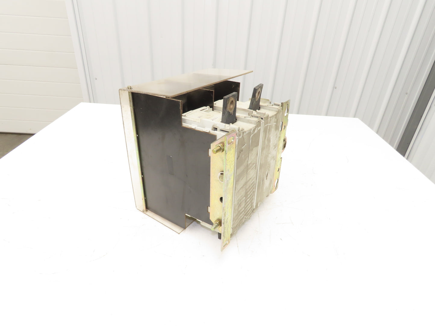 ABB OESA-F600JT6-2 Fusible Disconnect Switch 600A 600VAC 2 Pole Fused