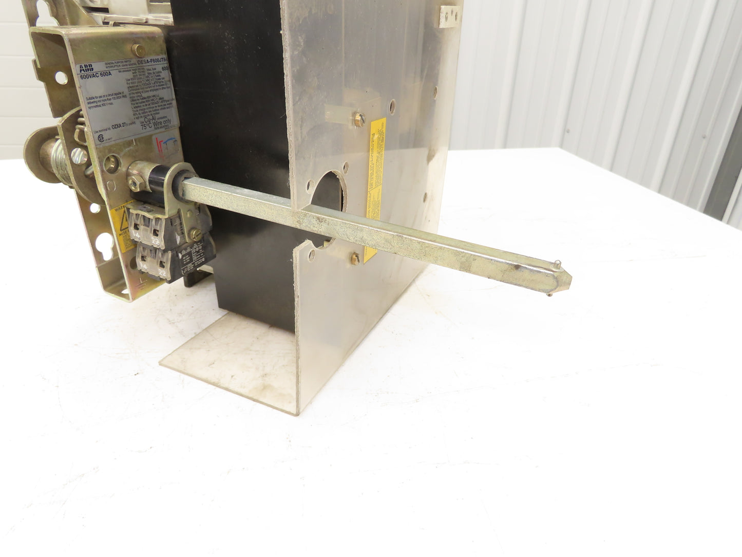 ABB OESA-F600JT6-2 Fusible Disconnect Switch 600A 600VAC 2 Pole Fused