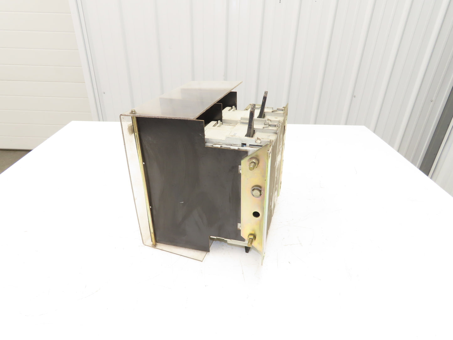 ABB OESA-F600JT6-2 Fusible Disconnect Switch 600A 600VAC 2 Pole Fused