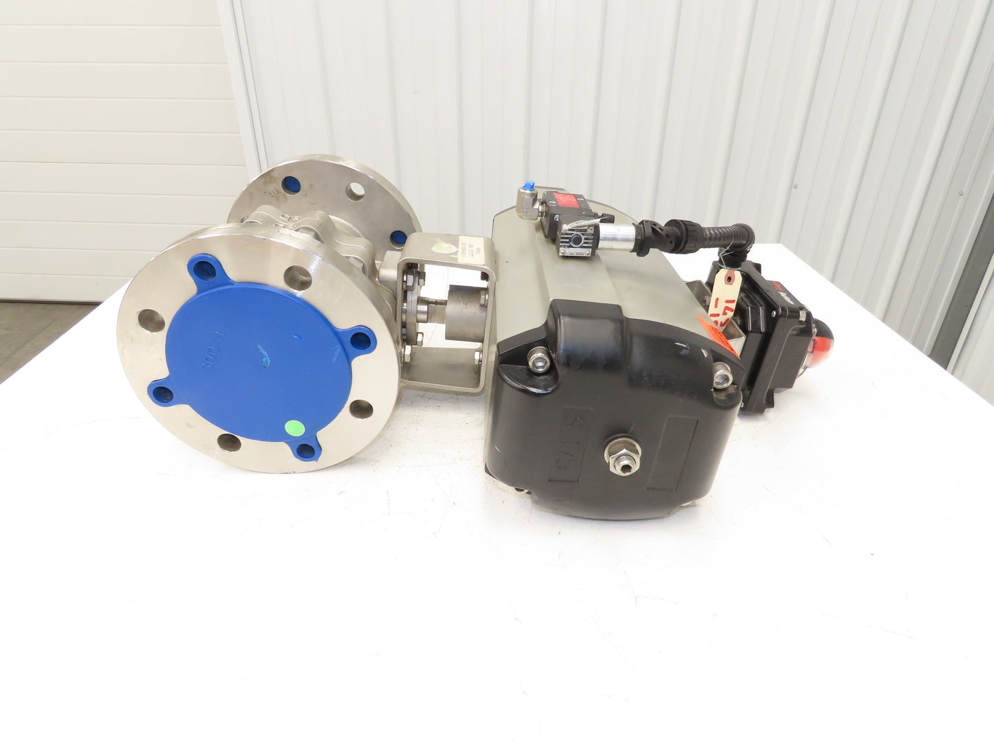 Flowserve B175S10 4" SS Flanged Ball Valve #300 Automax Pneumatic Actuator 24VDC