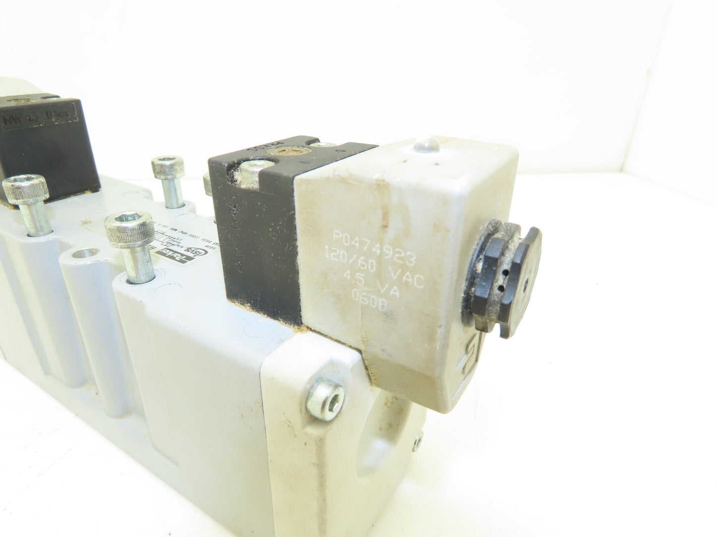 Parker H26VXBG023C Pneumatic Air isys Solenoid Valve 120v 60hz Coil 145psig