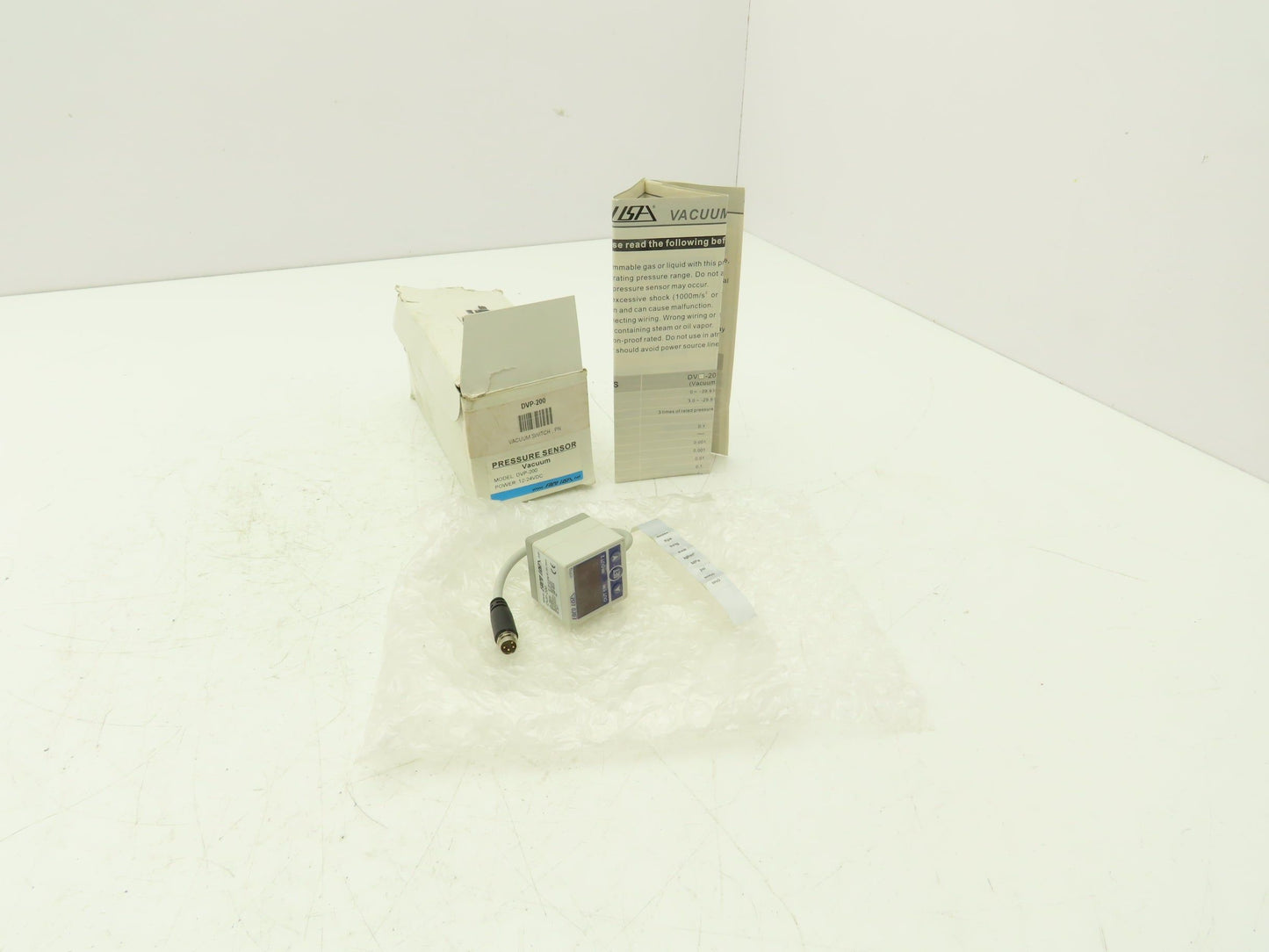 Foco DVP-200 Pressure Switch 12-24VDC 1/8" NPT 4-Pin Plug 0-29.9 InHg