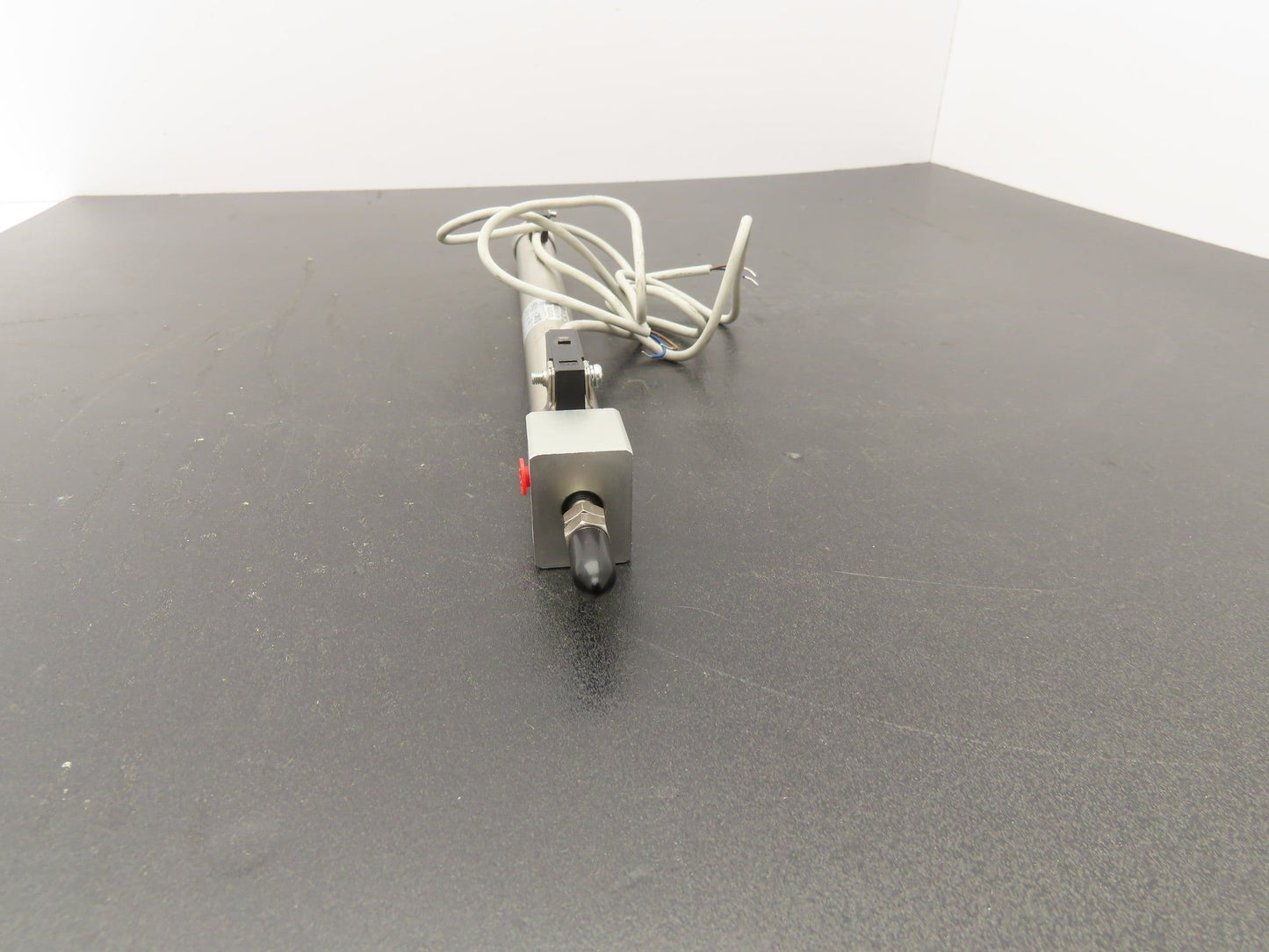 SMC CDJ2RA16-200R-H7B Pneumatic Air Cylinder 15mm Bore 200mm Stroke