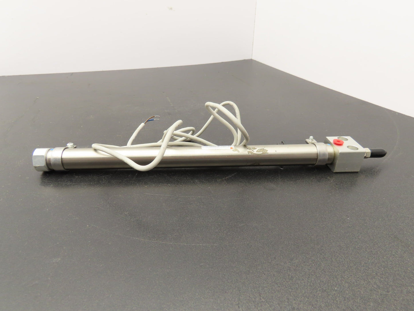 SMC CDJ2RA16-200R-H7B Pneumatic Air Cylinder 15mm Bore 200mm Stroke