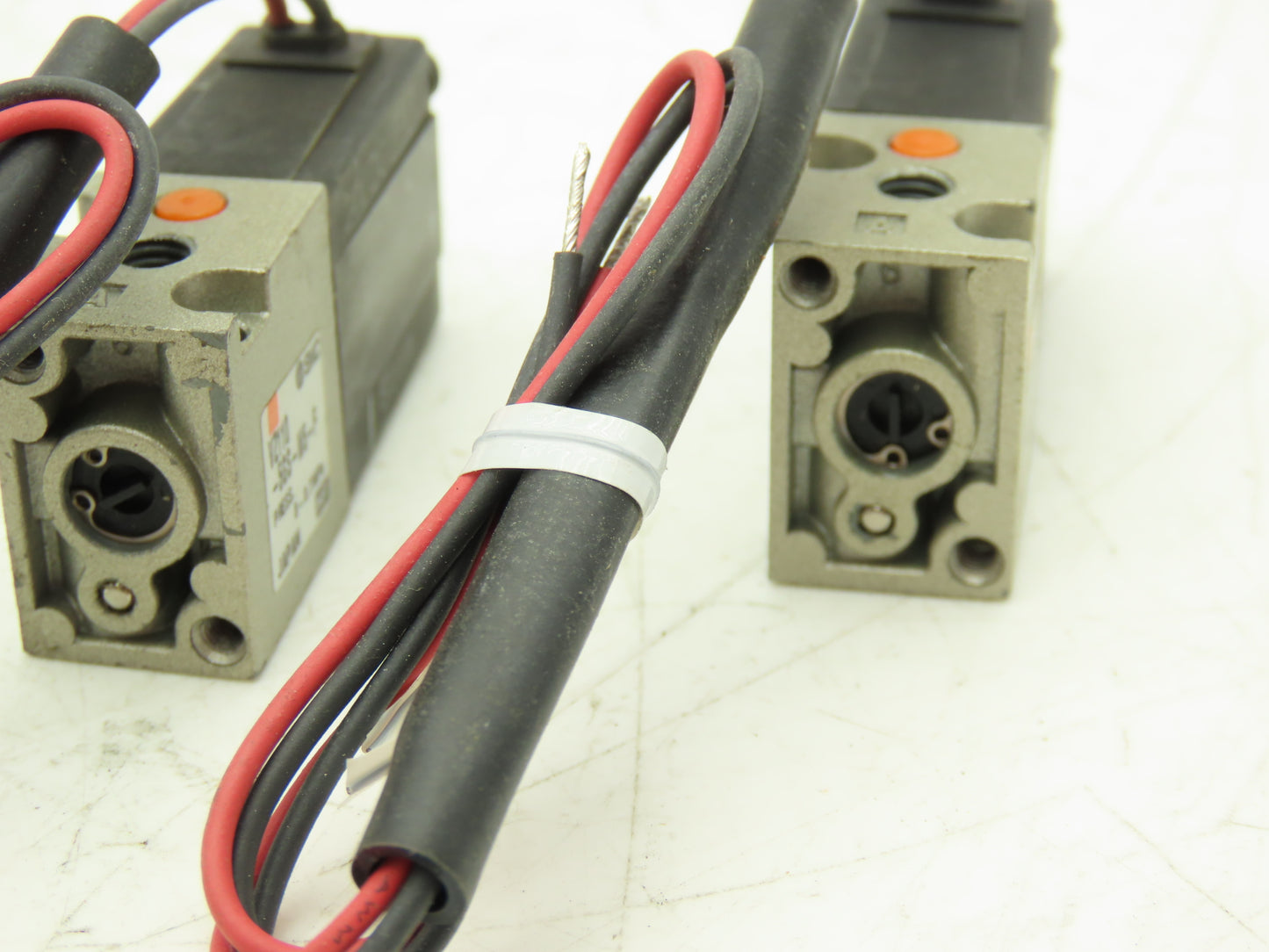 SMC VZ110-5GS-M5-F Pneumatic Air Valve Solenoid 3-way 24VDC M5 Lot of 2