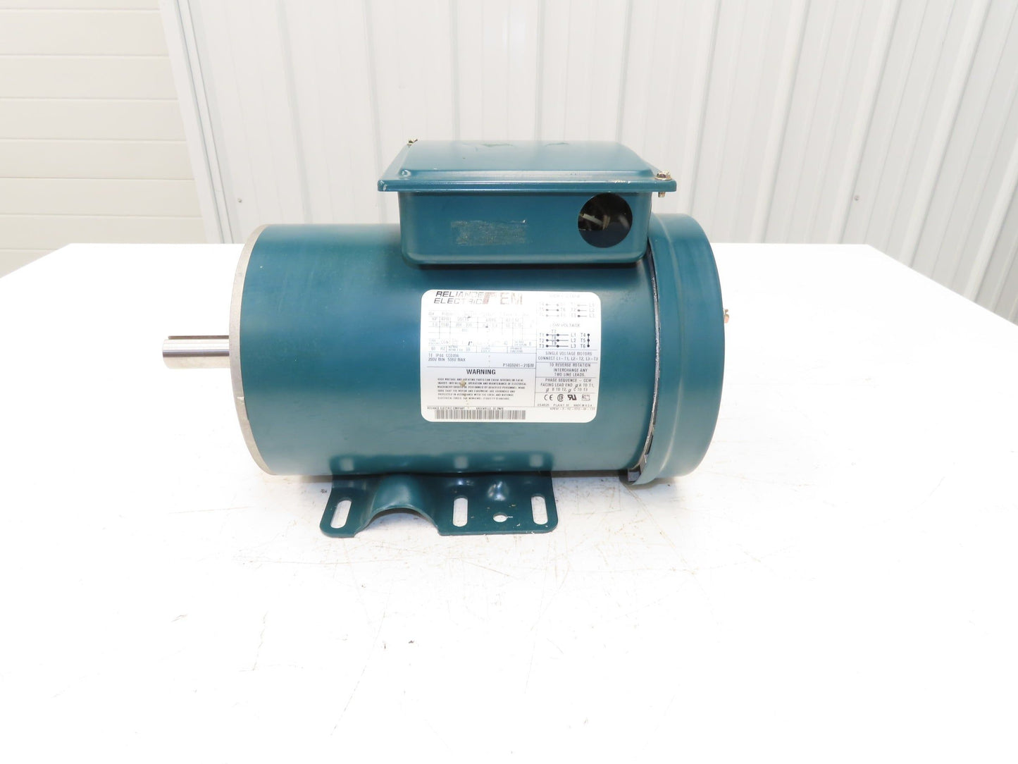 Reliance Electric P14G9241H EM AC Motor 1Hp 1140rpm 208-230/460V 3PH FD145T