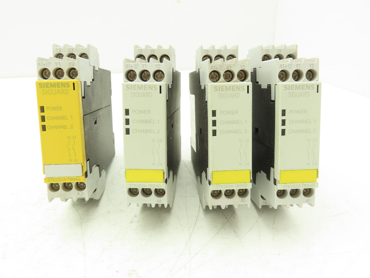 Siemens 3TK2824-1BB40 Sirius Safety Relay Control Lot of 4
