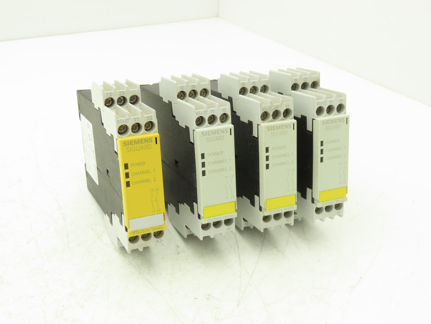 Siemens 3TK2824-1BB40 Sirius Safety Relay Control Lot of 4