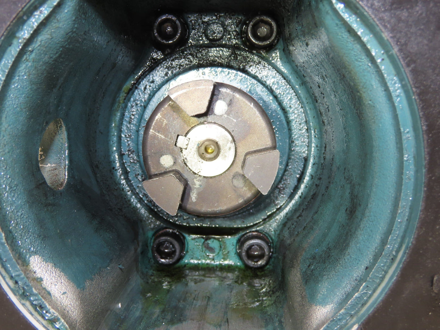 Dodge 26S15R Tigear Worm Gearbox 15:1 Ratio 3.62HP 117rpm 143TC RH Output