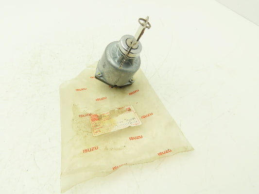 Isuzu General Motors 1-82310008-0 Starter Switch 2-Pos Maint 2-Pos Moment W Key