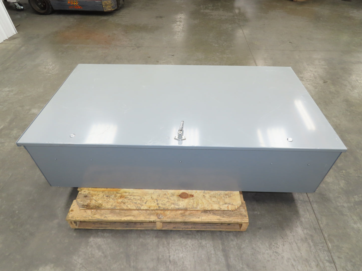 Square D QMB356645WP QMB Panelboard 200A 250VDC Load Center 3R Rainproof