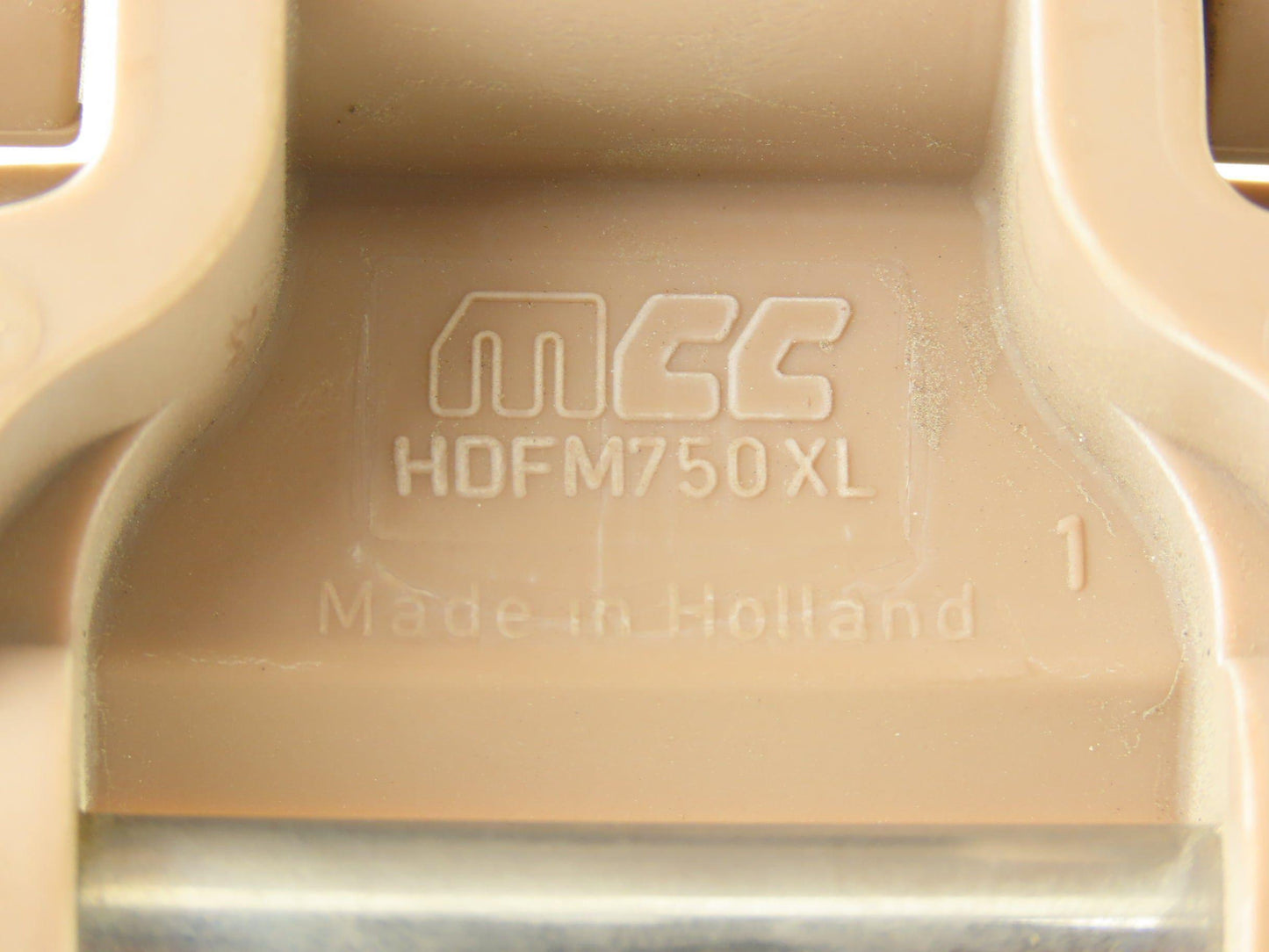 MCC HDFM 750 XL 7.5" TableTop Chain Plastic Conveyor Belt Side-Flex 10' Tan