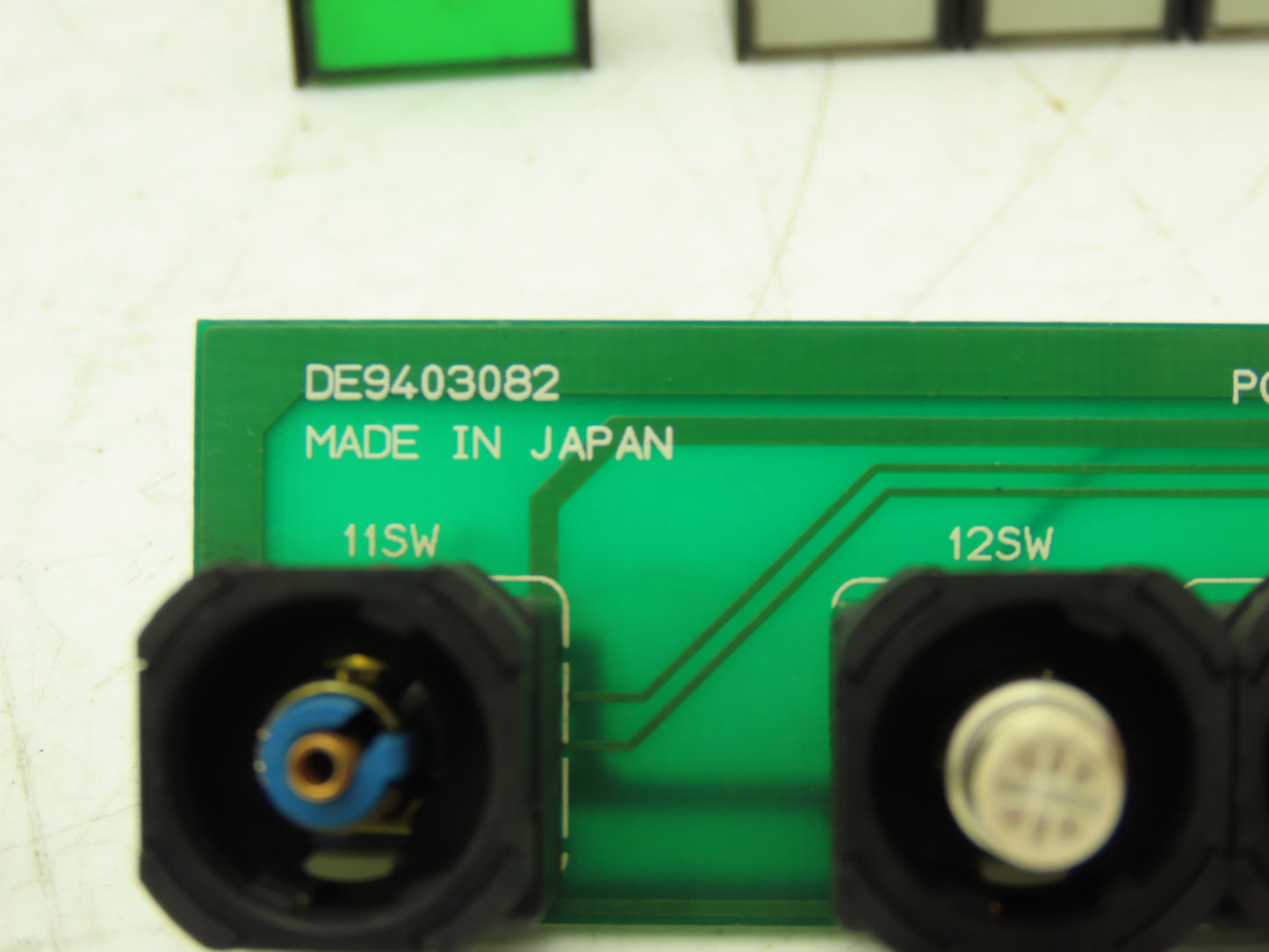 Yaskawa DE9403082 Push Button Switch Board Lot of 4