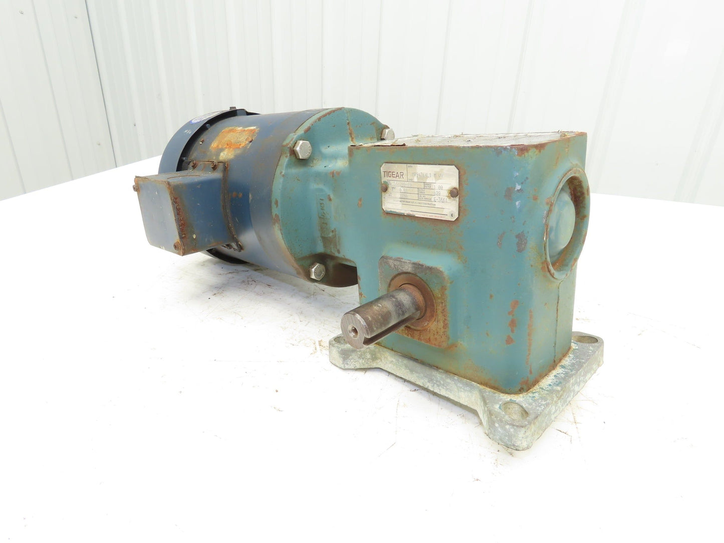 Dodge Tigear 56/200-40 Gearmotor 40:1 Reducer 44rpm 1/2Hp 230/460V 3PH 56C RH