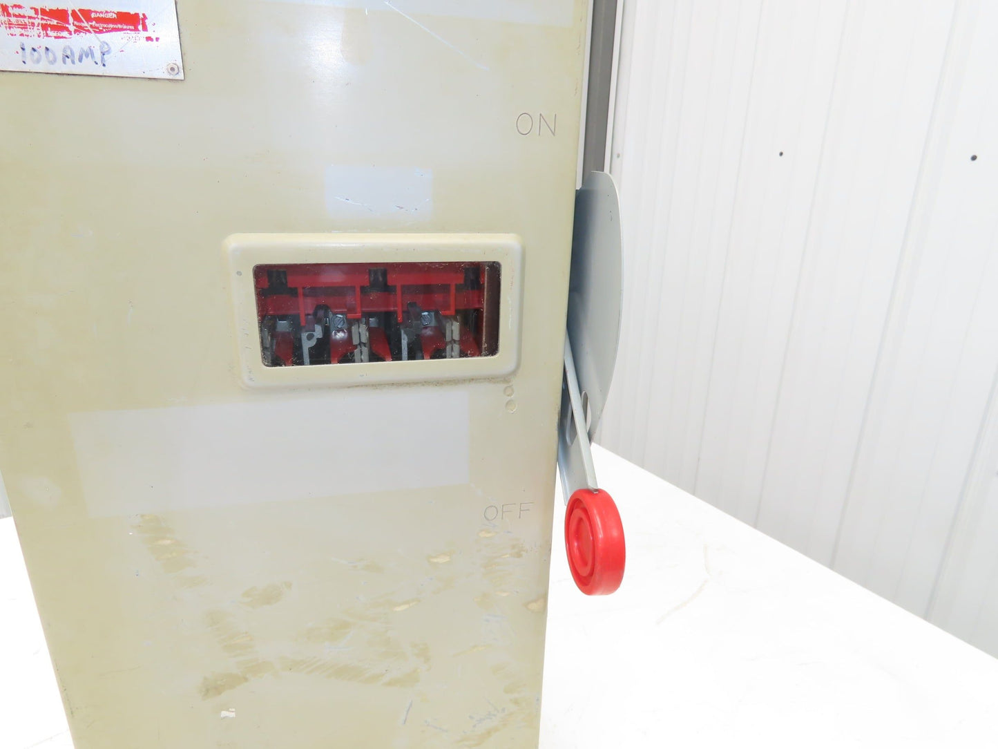 Cutler Hammer Eaton DH363UDKW Safety Disconnect Switch 100A 600V 3Ph Fused