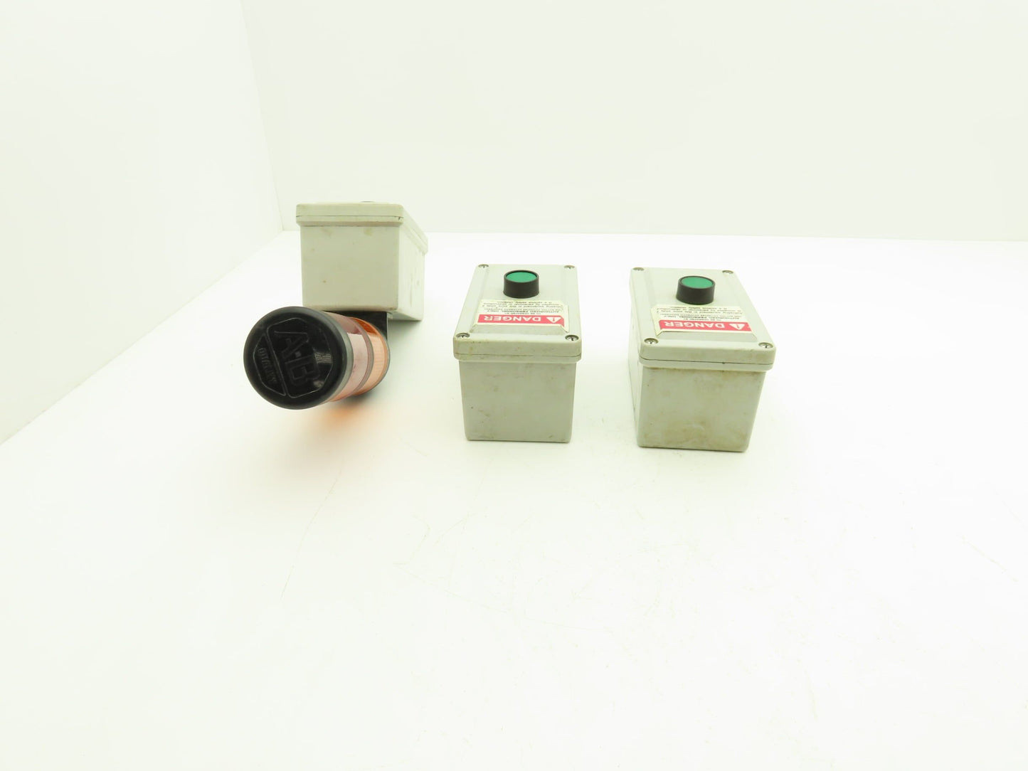 Allen Bradley 855T BVM Single Pushbutton 1 Stack Light Tower Activation Lot of 3