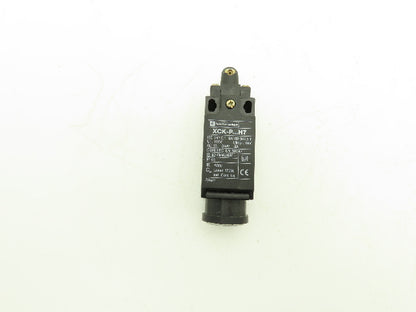 Telemecanique XCK P102H7 Limit Switch Roller Plunger 240vac 3A
