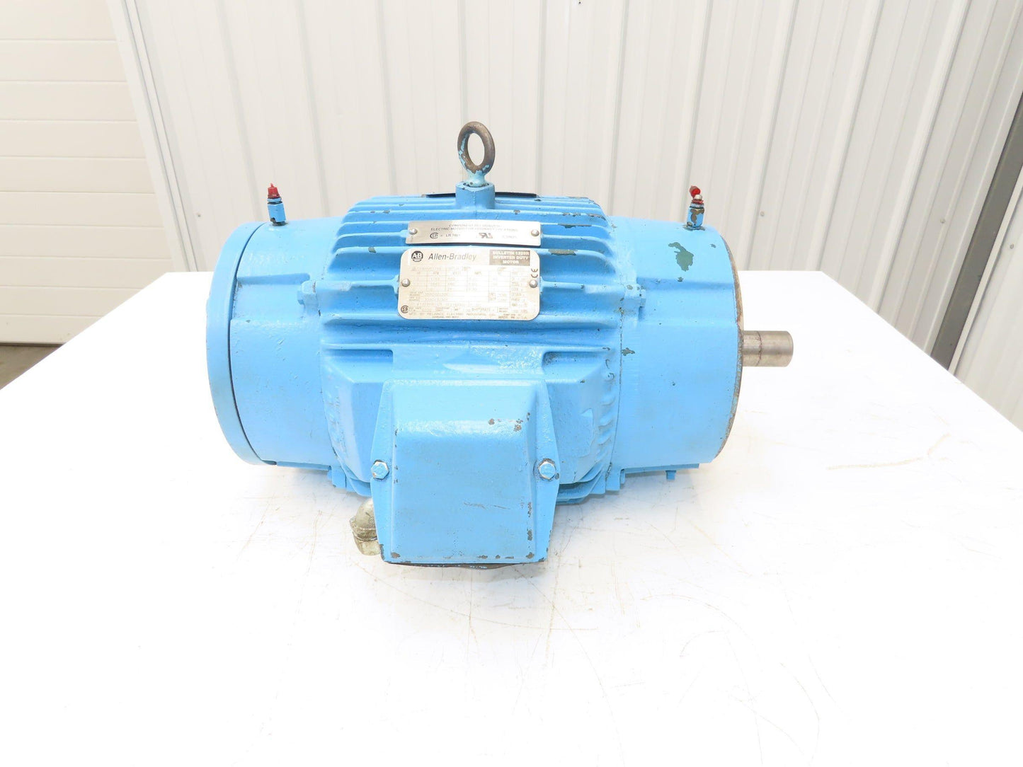 Allen Bradley 1329R Inverter Duty AC Motor 7.5Hp 1765-2645 RPM 460V 3PH 215TC