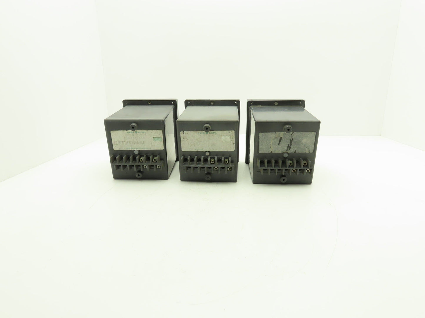 GE 12HFC11B1A Instantaneous Overcurrent Relay 50/60Hz 0.5-4.0 Amperes Lot of 3