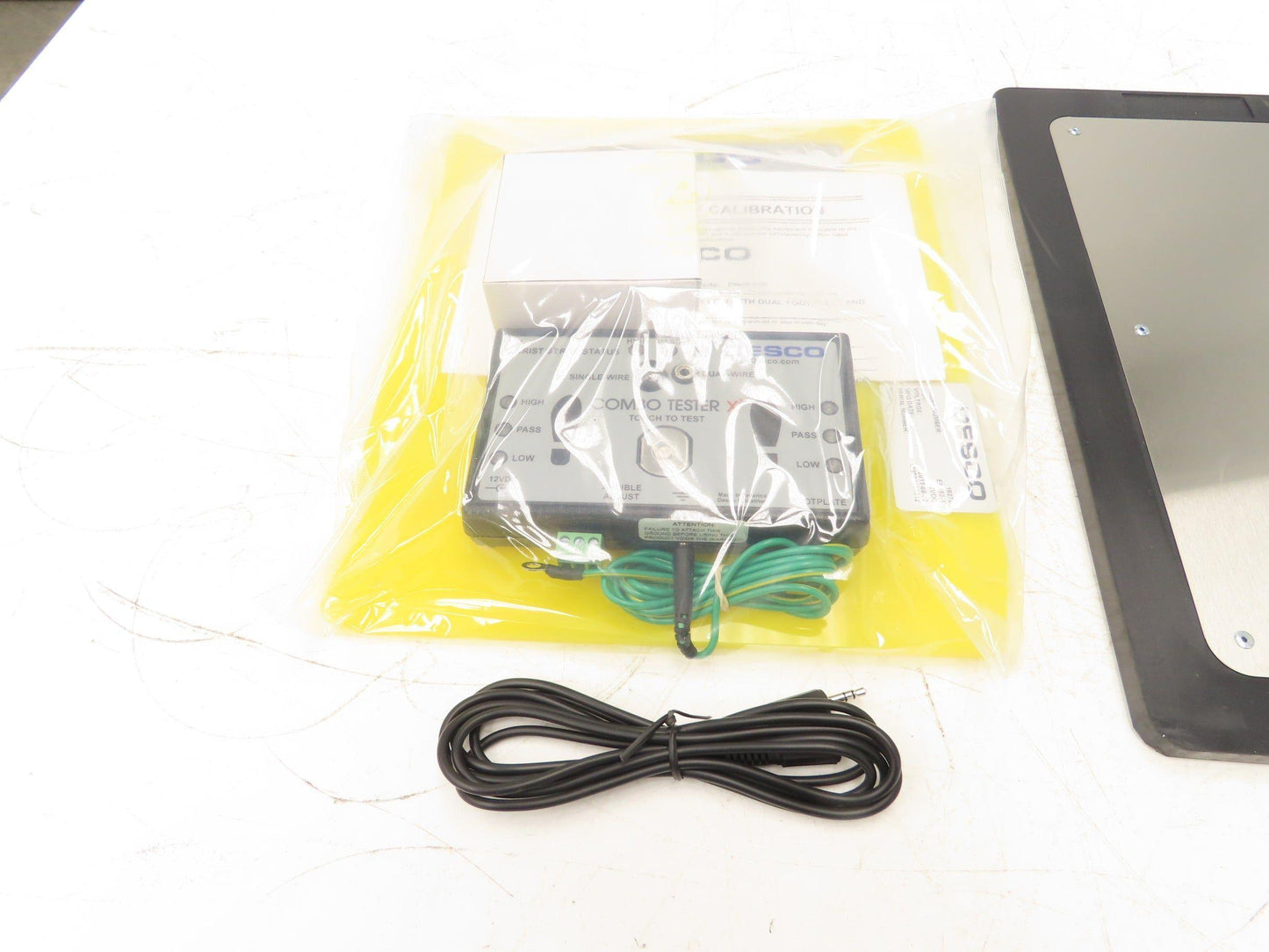 Desco 19276 ESD Personal Grounding Station Combo Tester X3 Dual Foot Plate