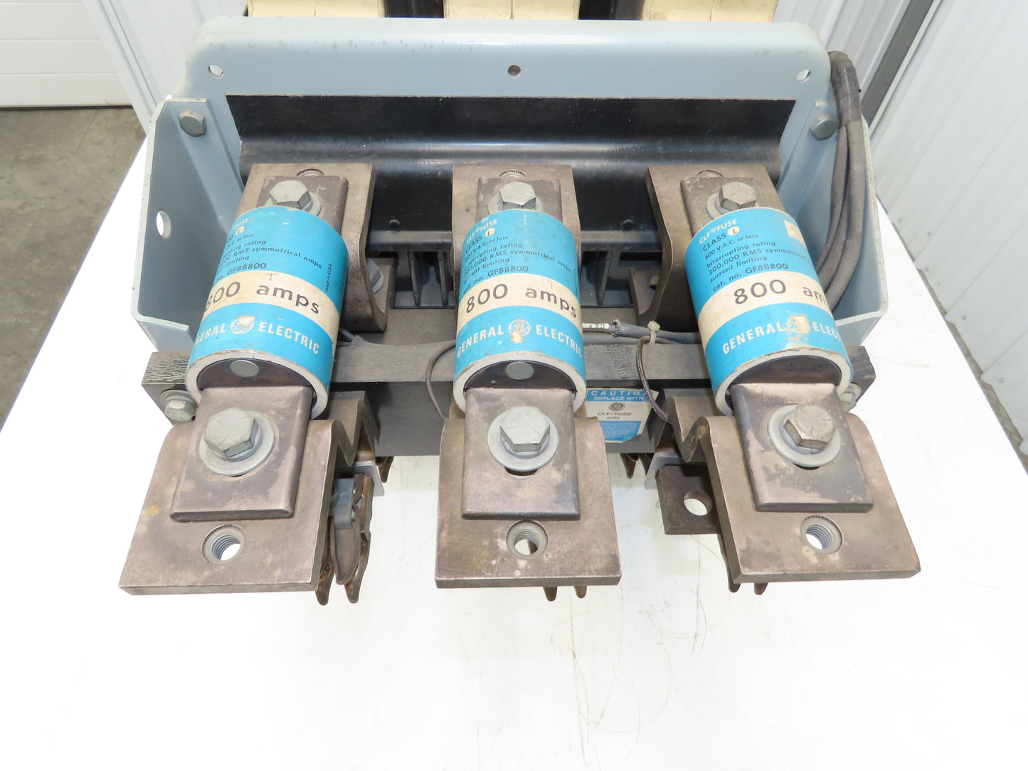 General Electric AKRU-4A-30 AK Ser Air Circuit Breaker 800A 600V Microversa Trip