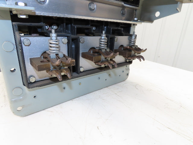 General Electric AKRU-4A-30 AK Ser Air Circuit Breaker 800A 600V Microversa Trip