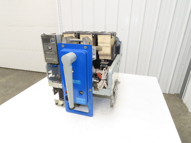 General Electric AKRU-4A-30 AK Ser Air Circuit Breaker 800A 600V Microversa Trip