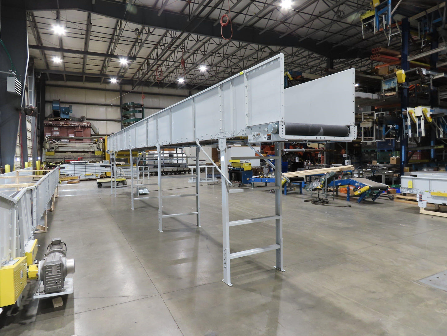 Hytrol HSS 37"x 40' 6" Slider Bed Conveyor 35" Belt 3Hp 3PH Center Drive 127fpm