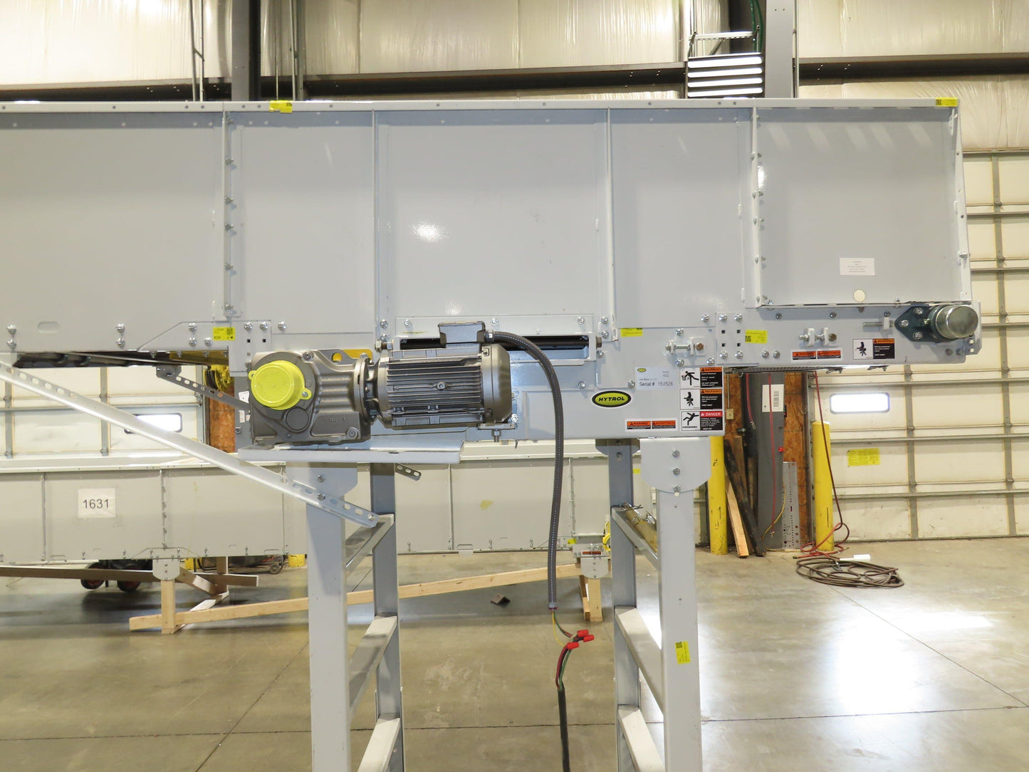 Hytrol HSS 37"x 40' 6" Slider Bed Conveyor 35" Belt 3Hp 3PH Center Drive 127fpm