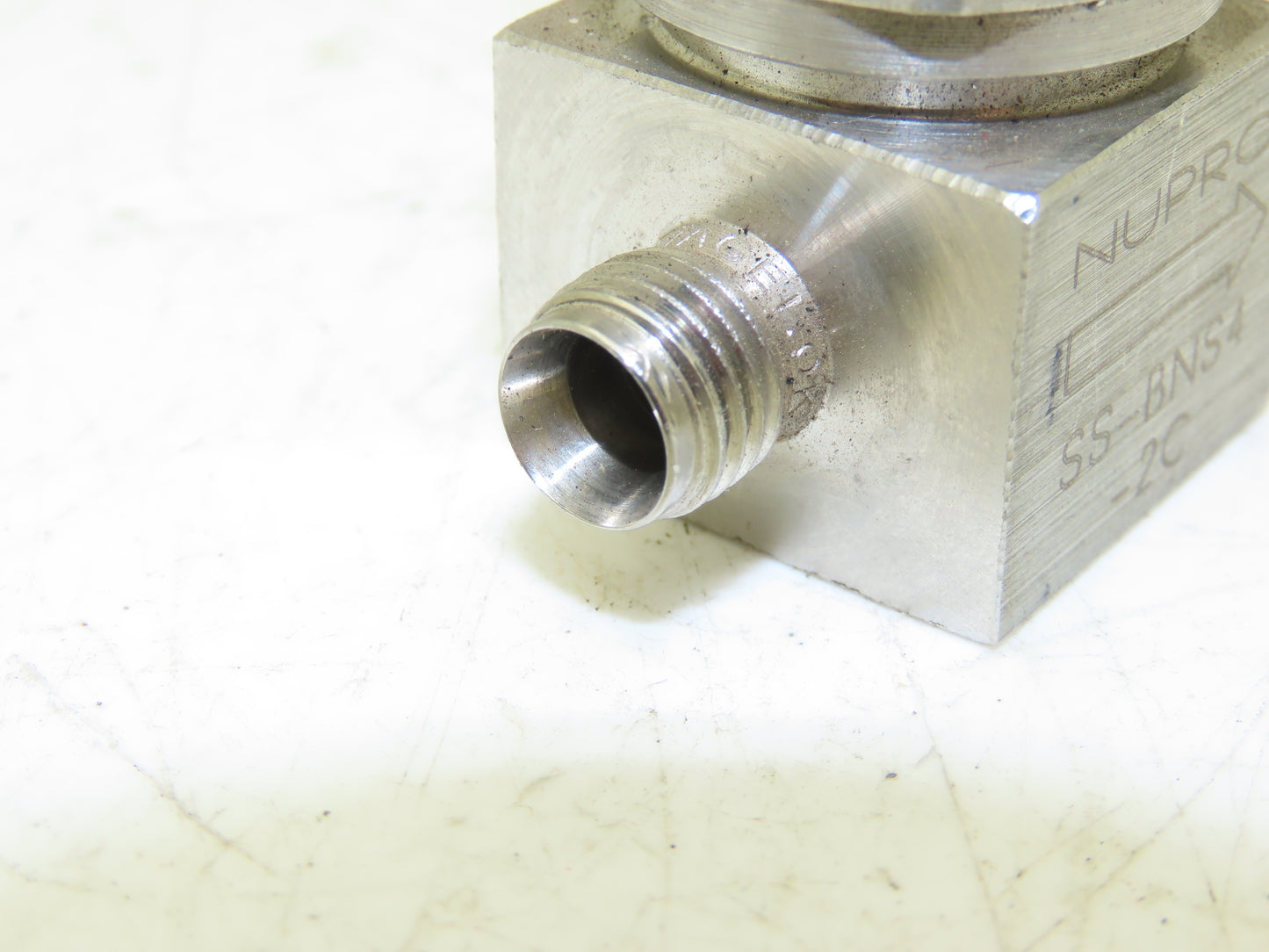 Nupro Swagelok SS-BNS4-2C Pneumatic Bellows-Sealed Valve 1/4" Stainless