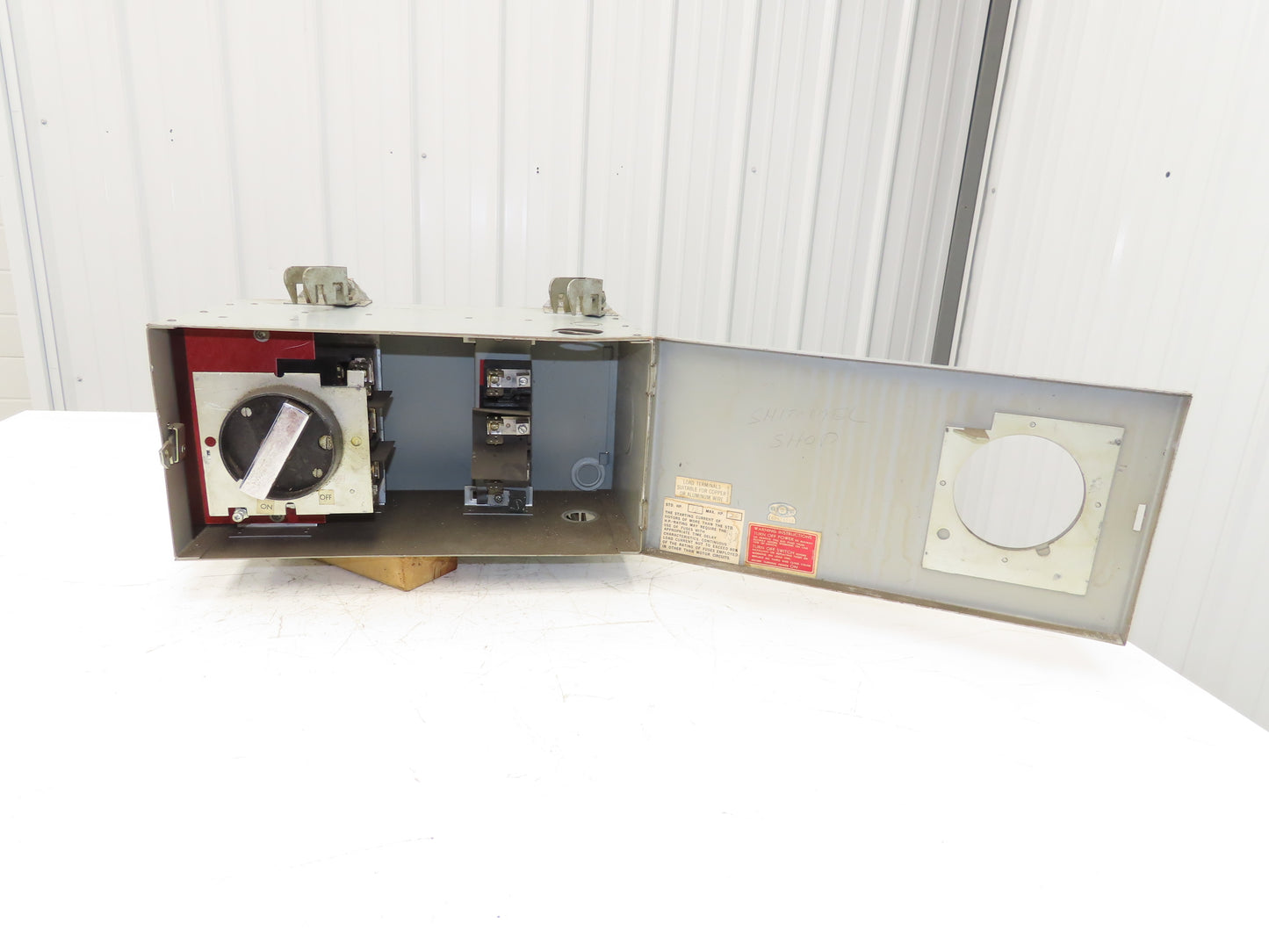 Arrow Hart 12TW-351 Plug-In Fused Disconnect Bus Unit 30A 600V 20HP 3 Pole