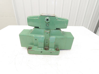 Vickers DG4S4 016C 50 Directional Solenoid Valve 115V CETOP 10 Base