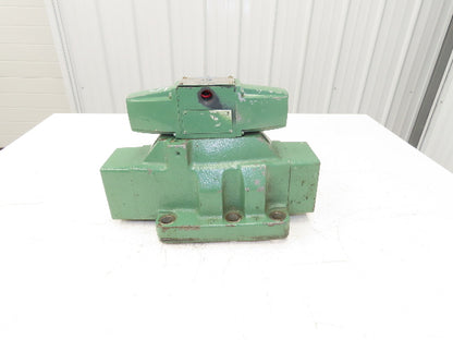 Vickers DG4S4 016C 50 Directional Solenoid Valve 115V CETOP 10 Base