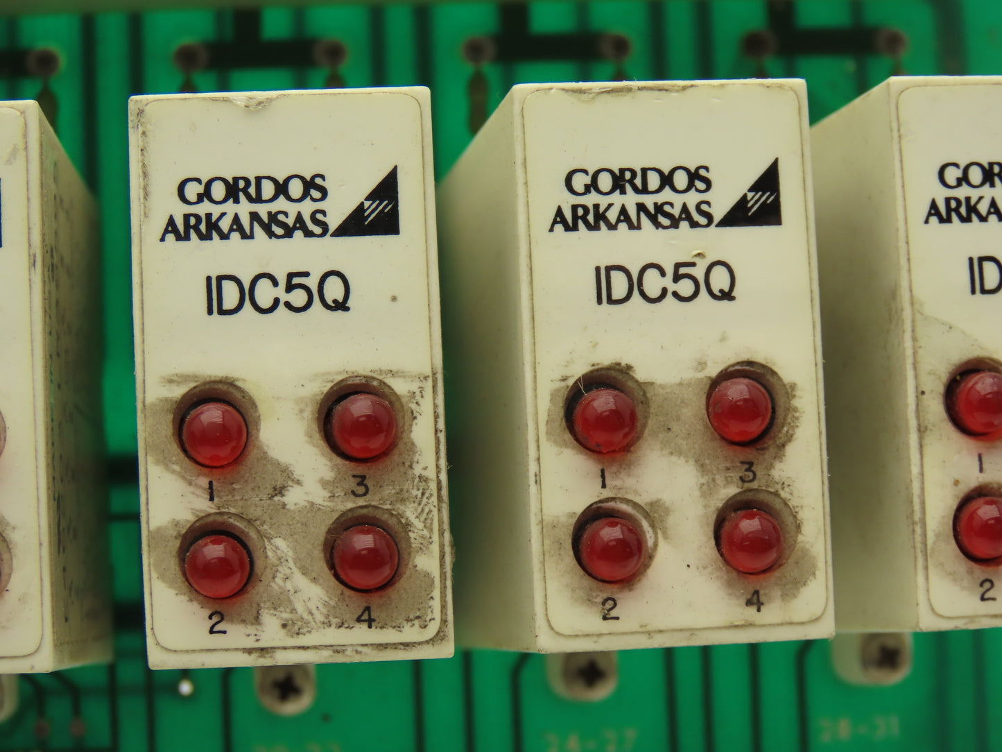 Gordos Arkansas PB-32Q Circuit Board with 8 IDC5Q 4-Channel input Modules