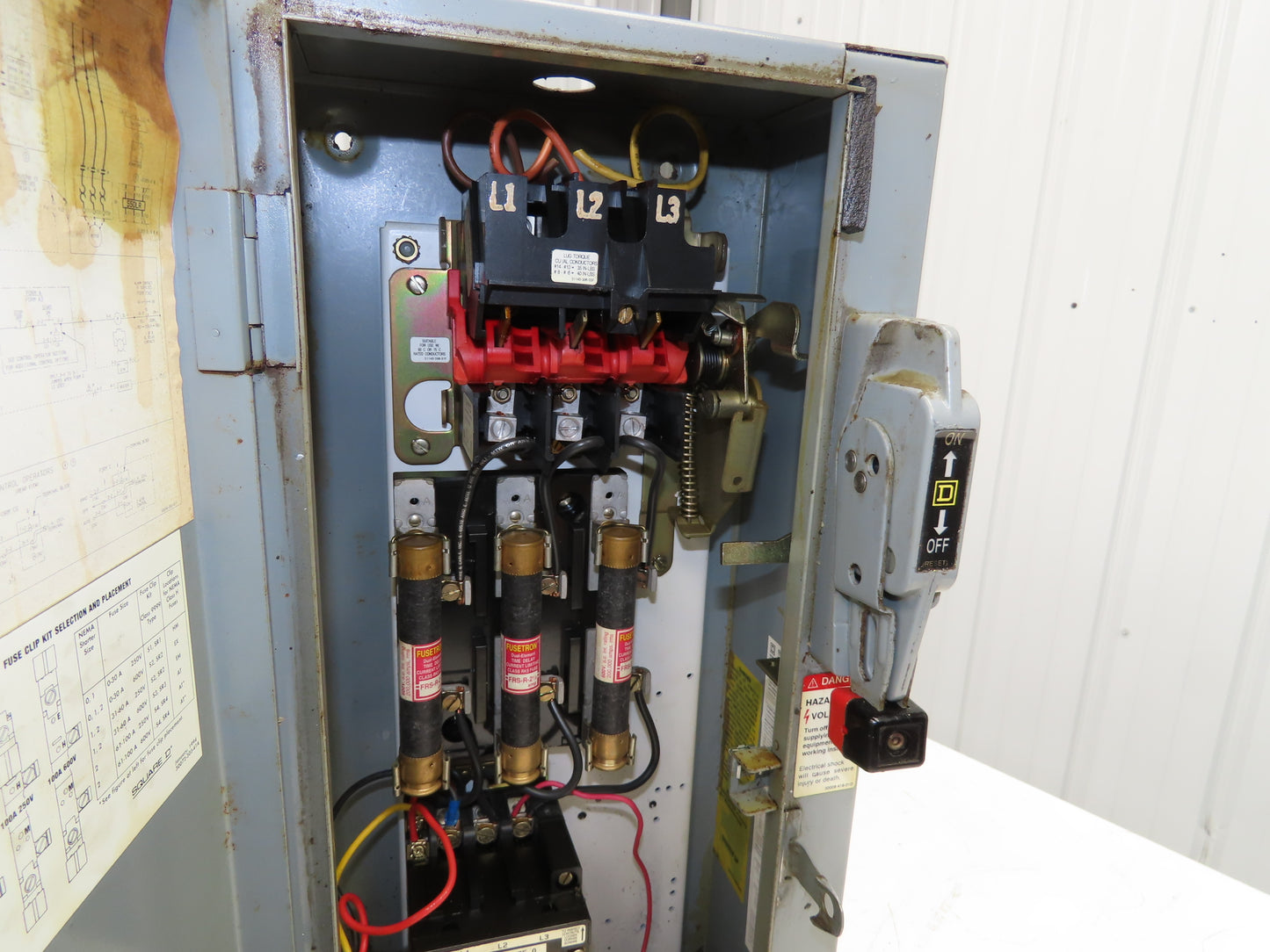 Square D 50061-514-01C Combination Starter Fusible 600V 3PH 5HP 480V Coil
