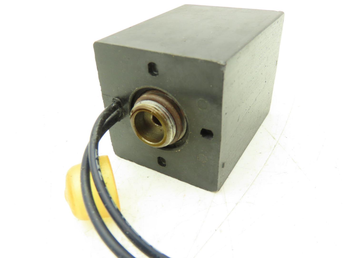 Continental Hydraulics 307138 Solenoid Assembly 24vdc with Lead Wires "J" Design