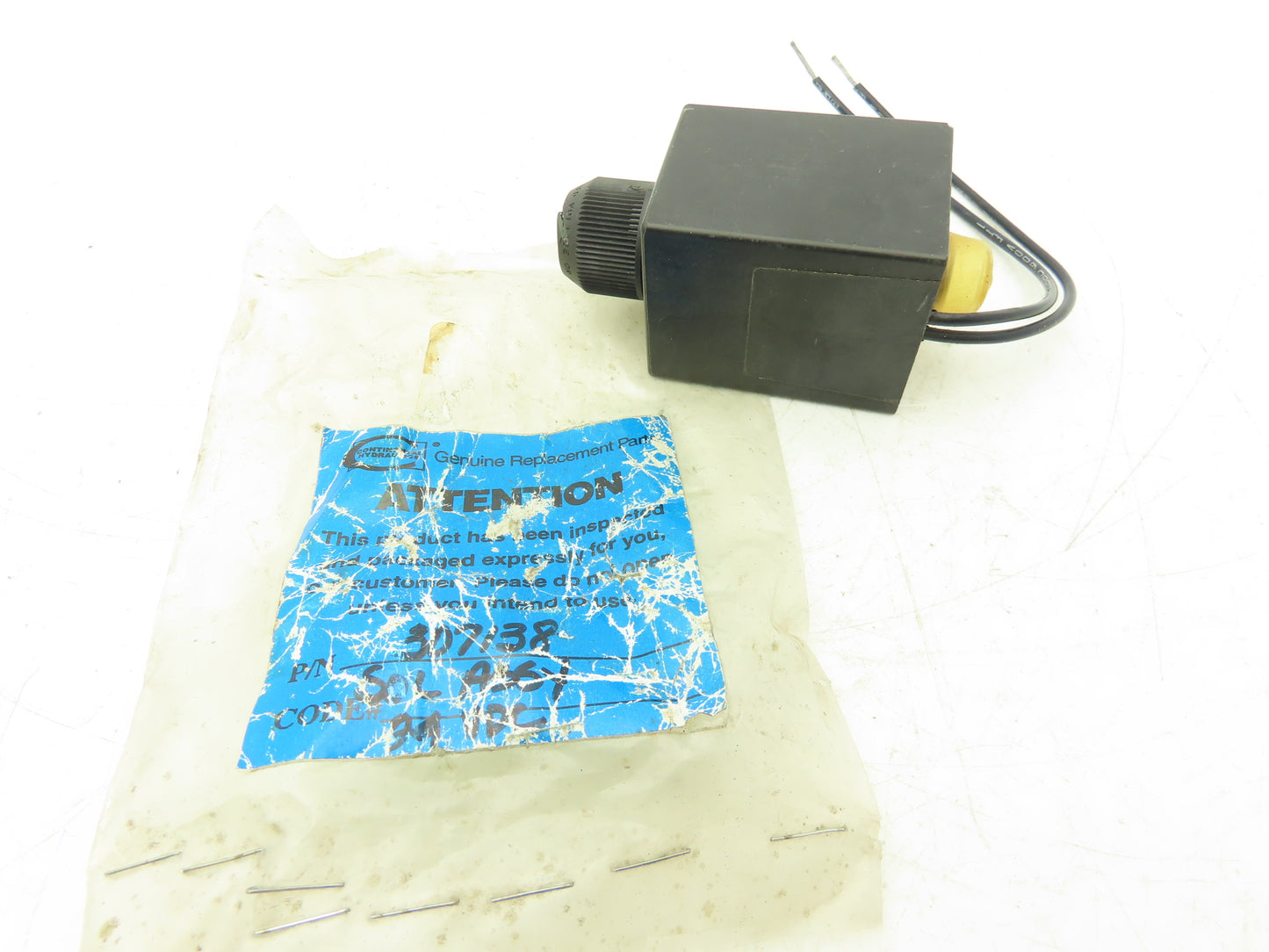 Continental Hydraulics 307138 Solenoid Assembly 24vdc with Lead Wires "J" Design