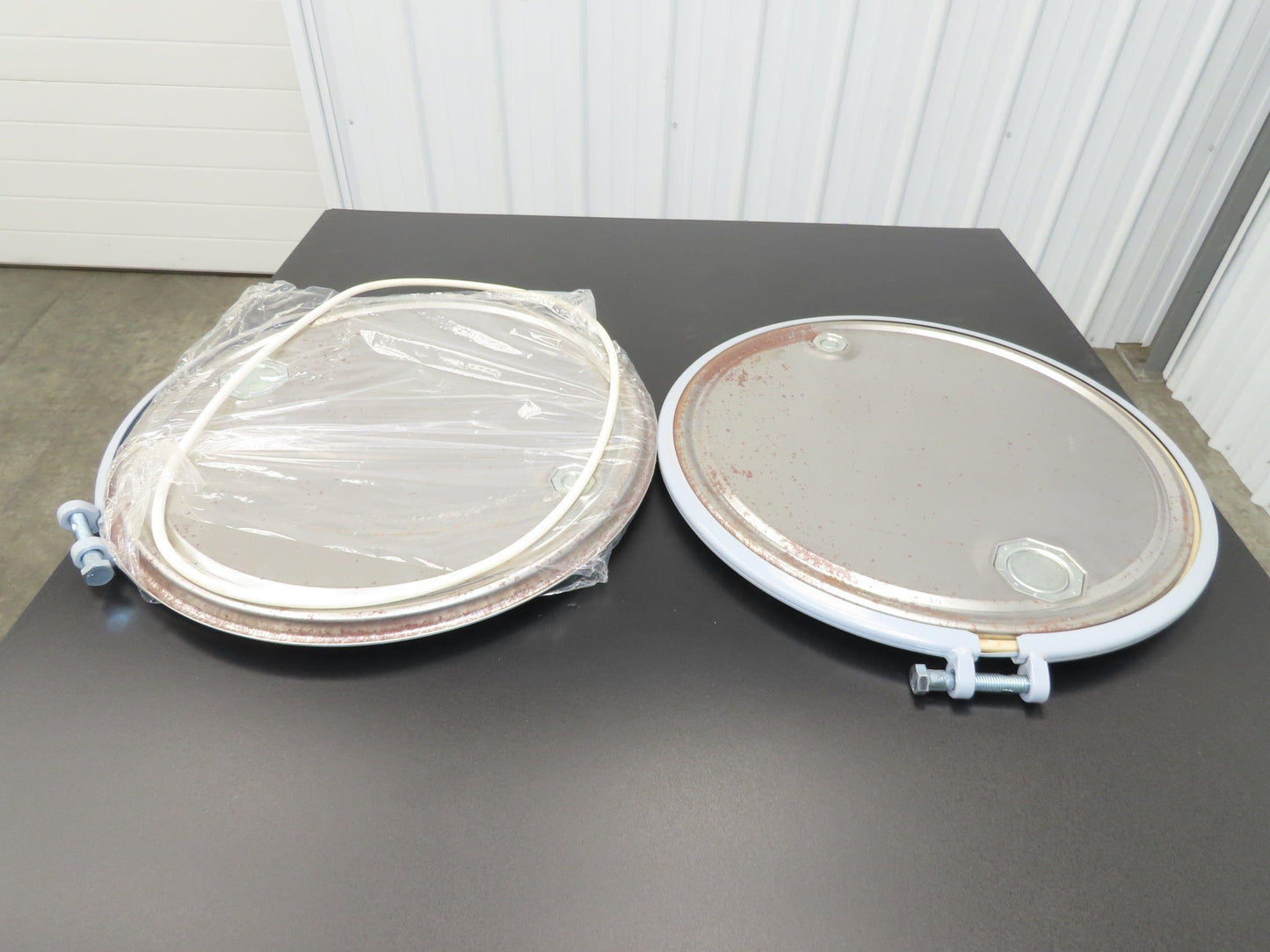 Uline H-1593 Replacement Steel Lid 55 Gallon Drum Bolt Ring Seal White Lot of 2