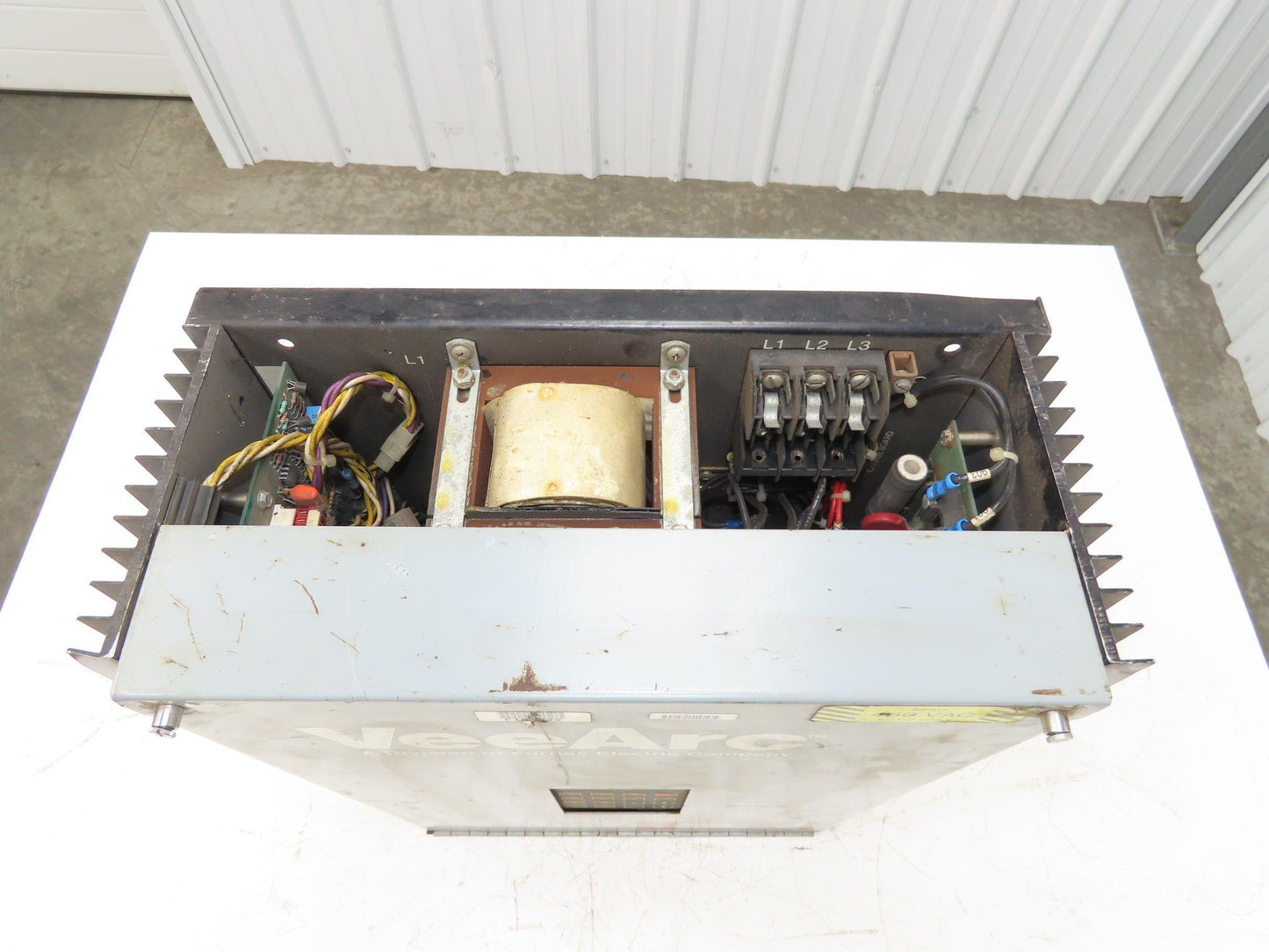 VeeArc SCE401 Super 7000 Motor Controller 3Hp 460VAC In 24-460/460vac Out