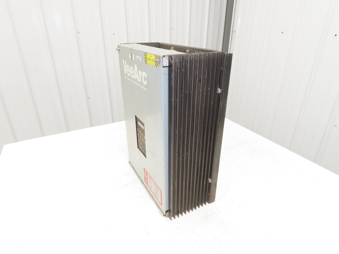 VeeArc SCE401 Super 7000 Motor Controller 3Hp 460VAC In 24-460/460vac Out