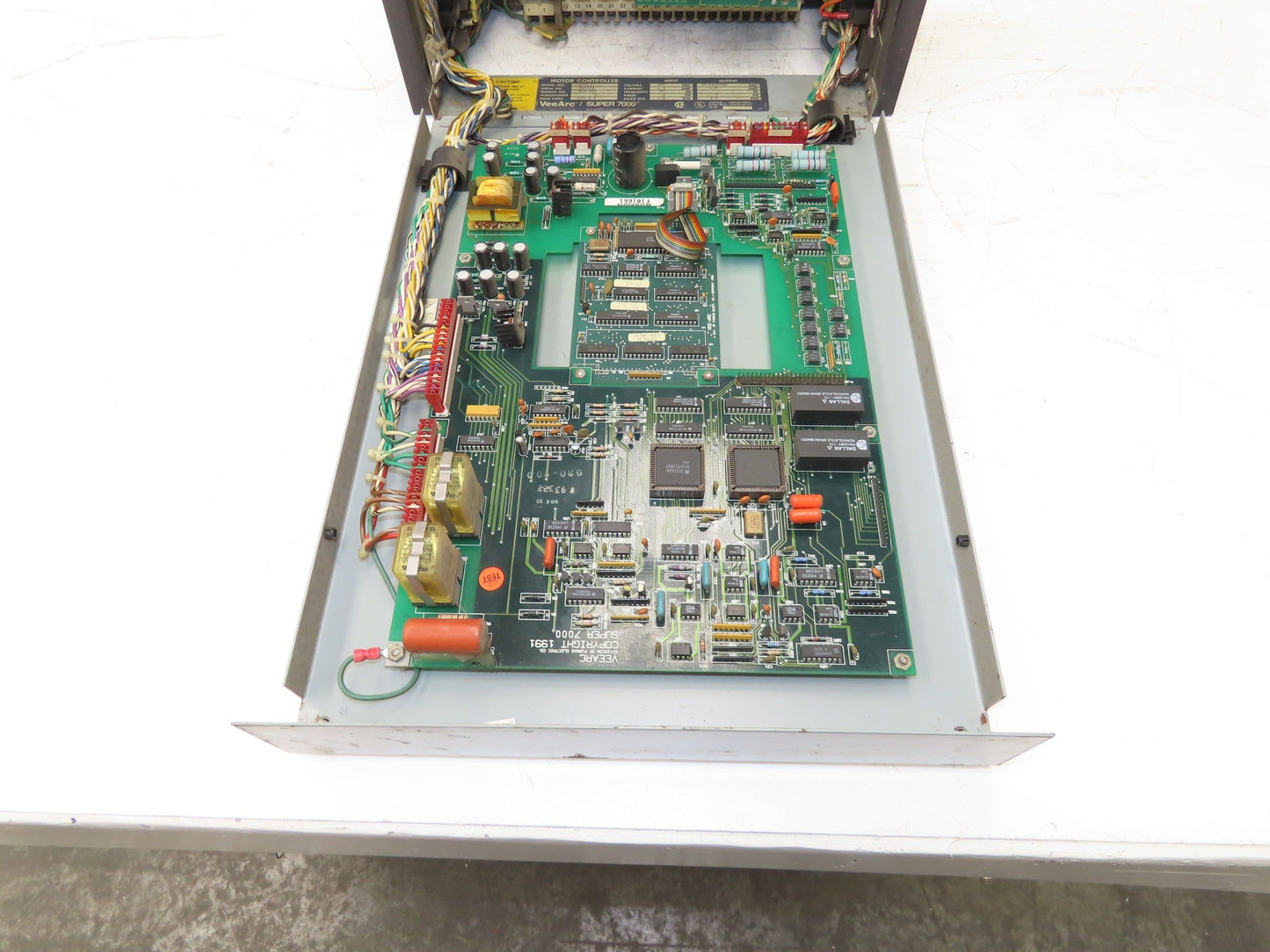 VeeArc SCE401 Super 7000 Motor Controller 3Hp 460VAC In 24-460/460vac Out