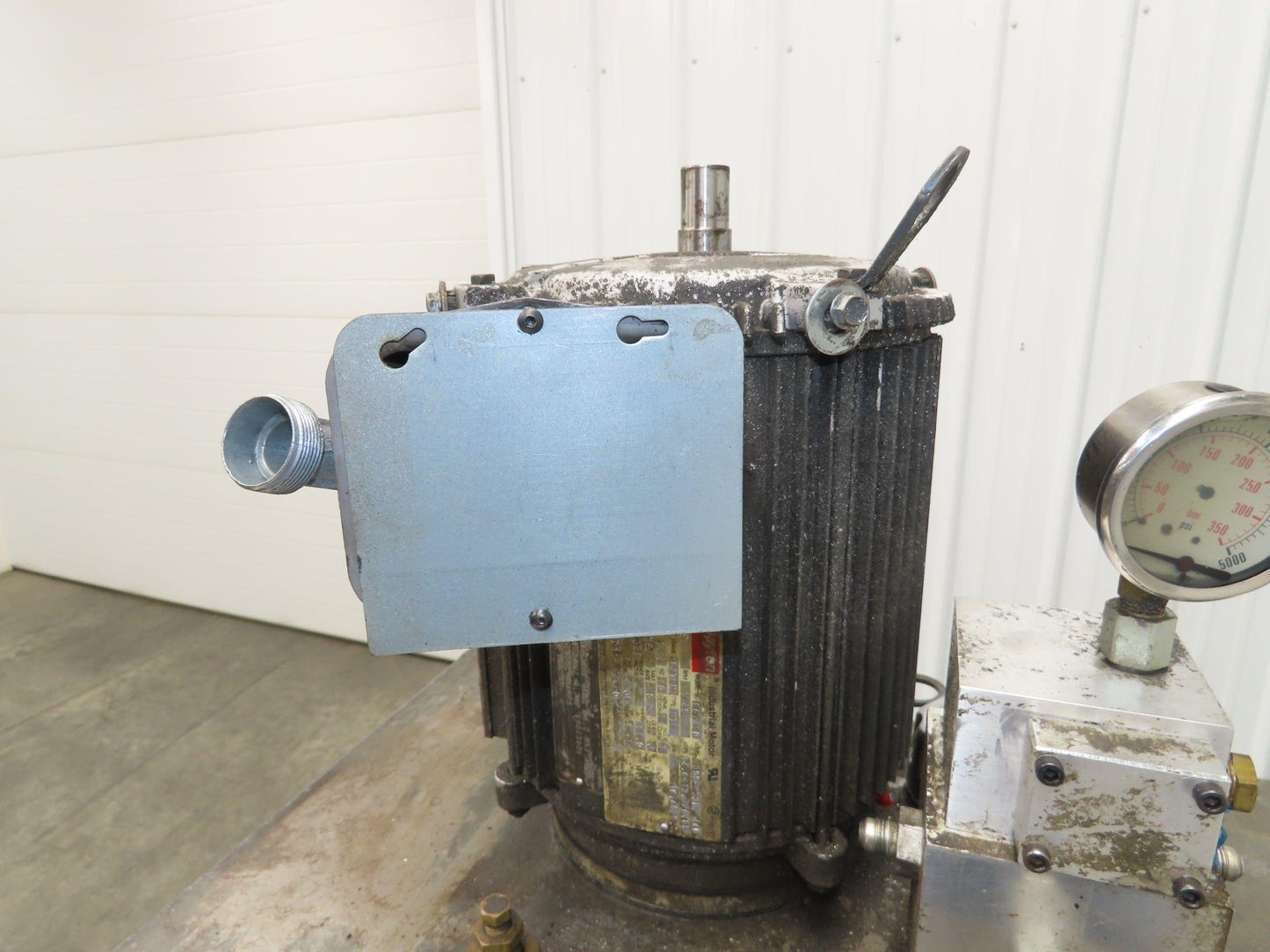 Haldex 6W632 Hydraulic Power Unit 15 Gal Tank 2.5gpm 3000psi 5Hp 230/460V 3PH