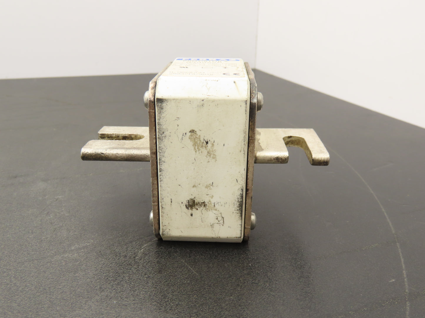 Mersen Ferraz Shawmut Q300256 Protistor Fuse High Speed 690VAC 1250A 33aR