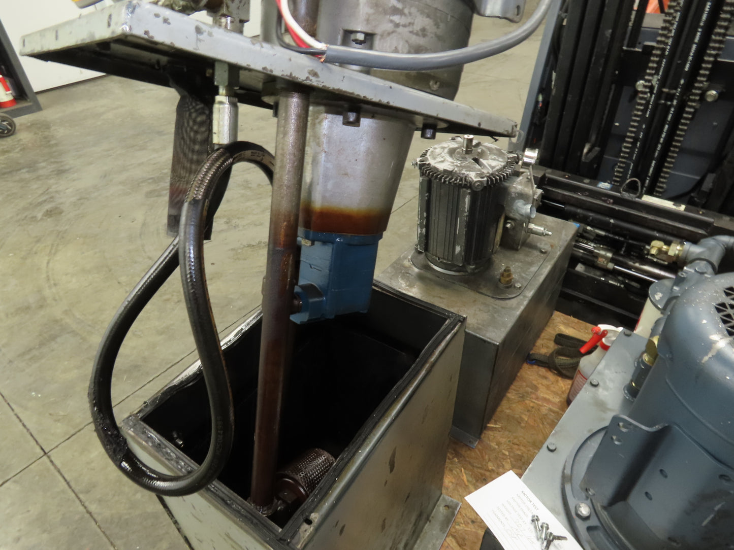 Vickers V101P4P1D20A Hydraulic Power Unit 15 Gal 4gpm 2500psi 3Hp 230/460V 3PH