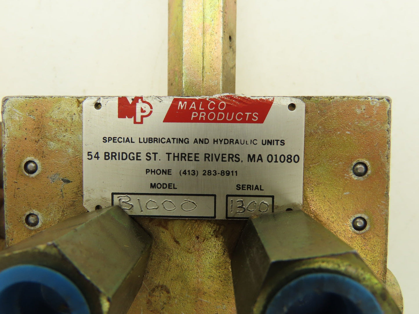 Malco B1000 Lubricator Valve Block 1/4"NPT  Lot of 2