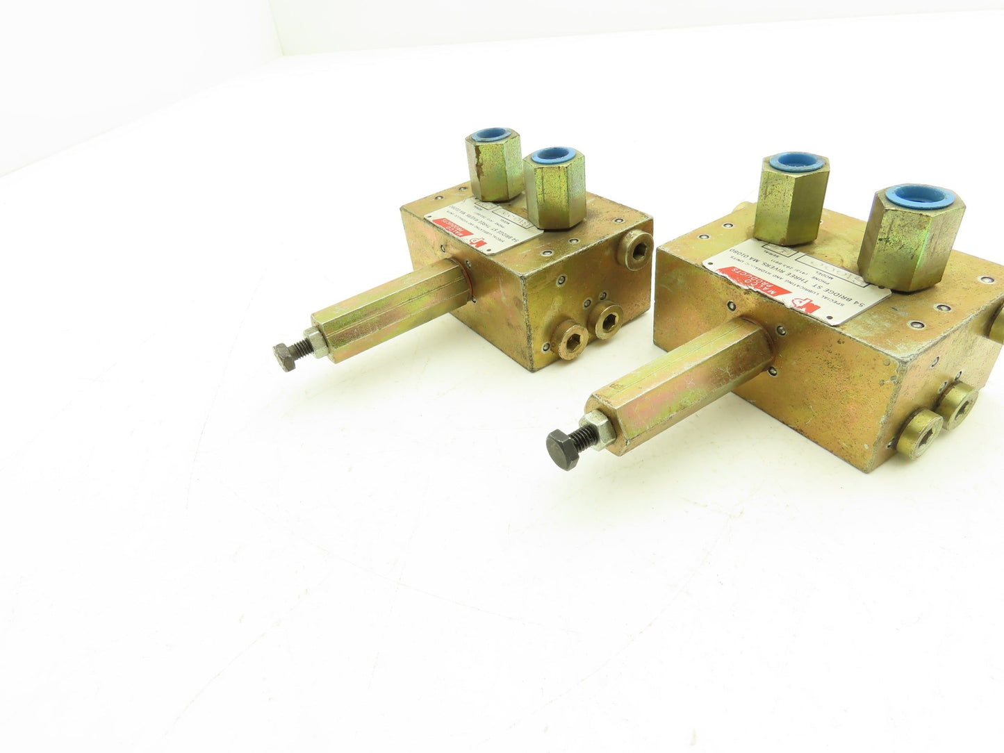 Malco B1000 Lubricator Valve Block 1/4"NPT  Lot of 2